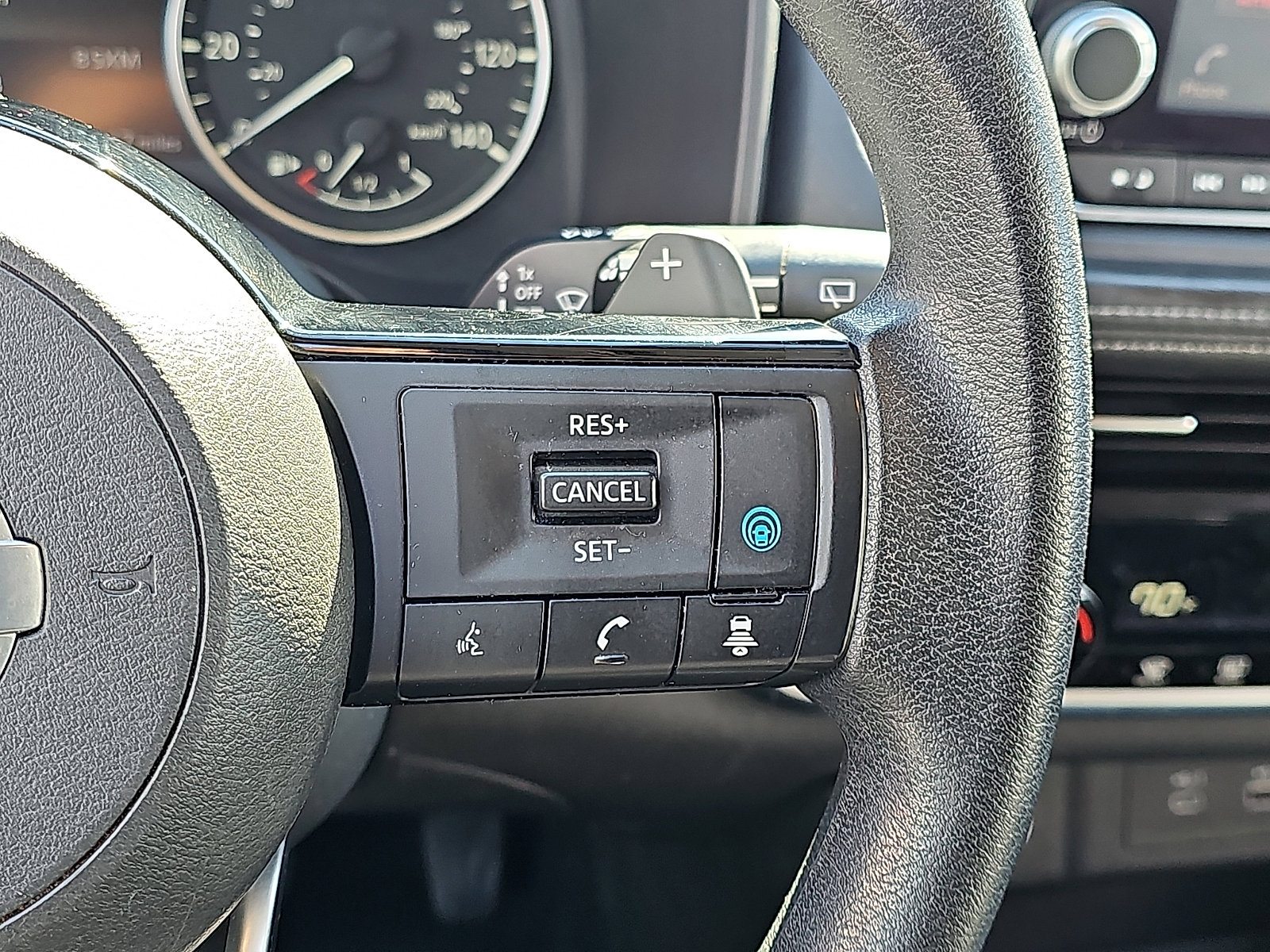 Used 2021 Nissan Rogue SV AWD/4WD image 23