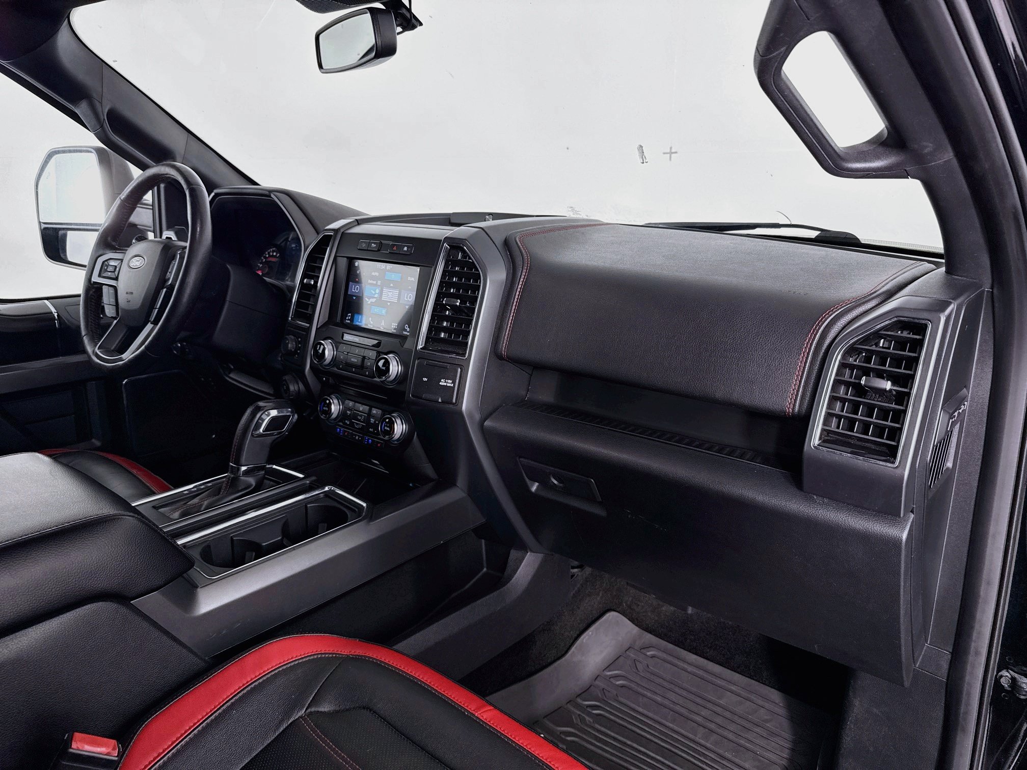 Used 2018 Ford F150 Lariat w/ Equipment Group 502A Luxury AWD/4WD image 28