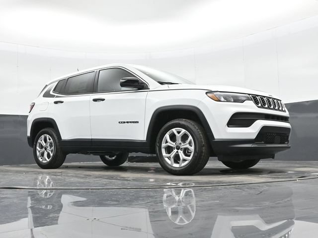 Used 2025 Jeep Compass Sport w/ Mopar Graphics Package AWD/4WD image 41