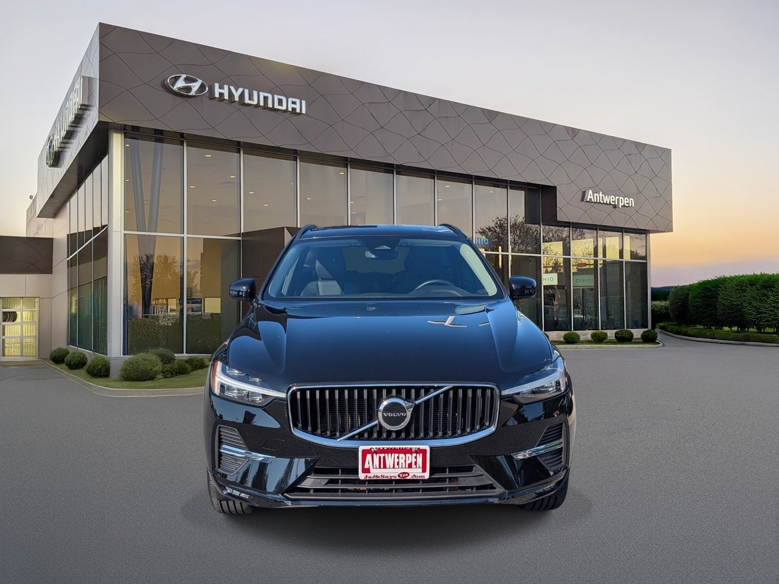 Used 2022 Volvo XC60 B5 Momentum AWD/4WD image 8