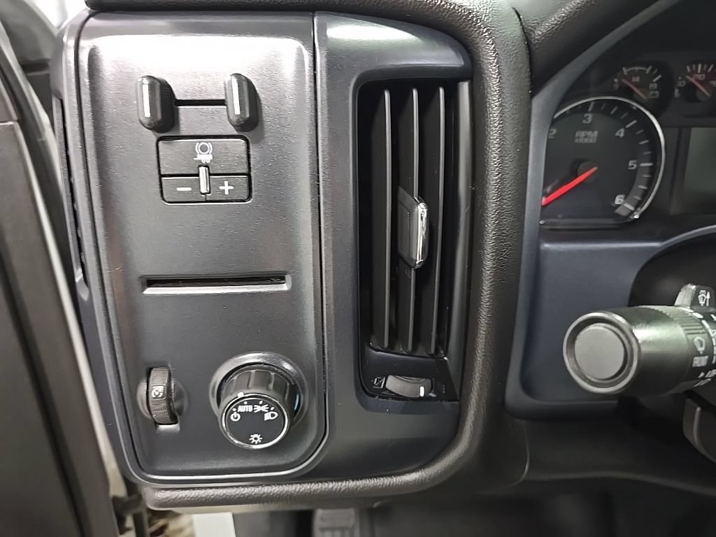Used 2019 GMC Sierra 2500 4x4 Crew Cab w/ Sierra Convenience Package image 14