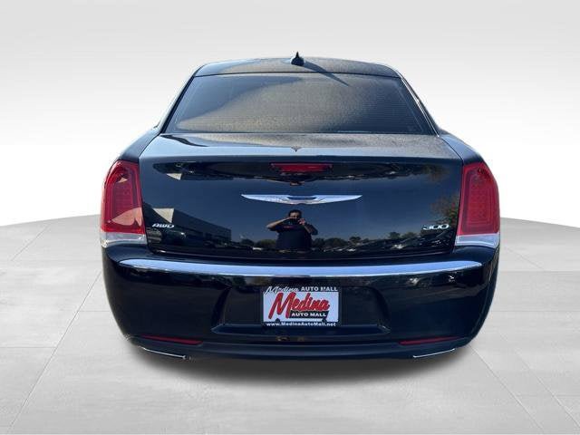 Used 2016 Chrysler 300 Limited AWD/4WD image 6