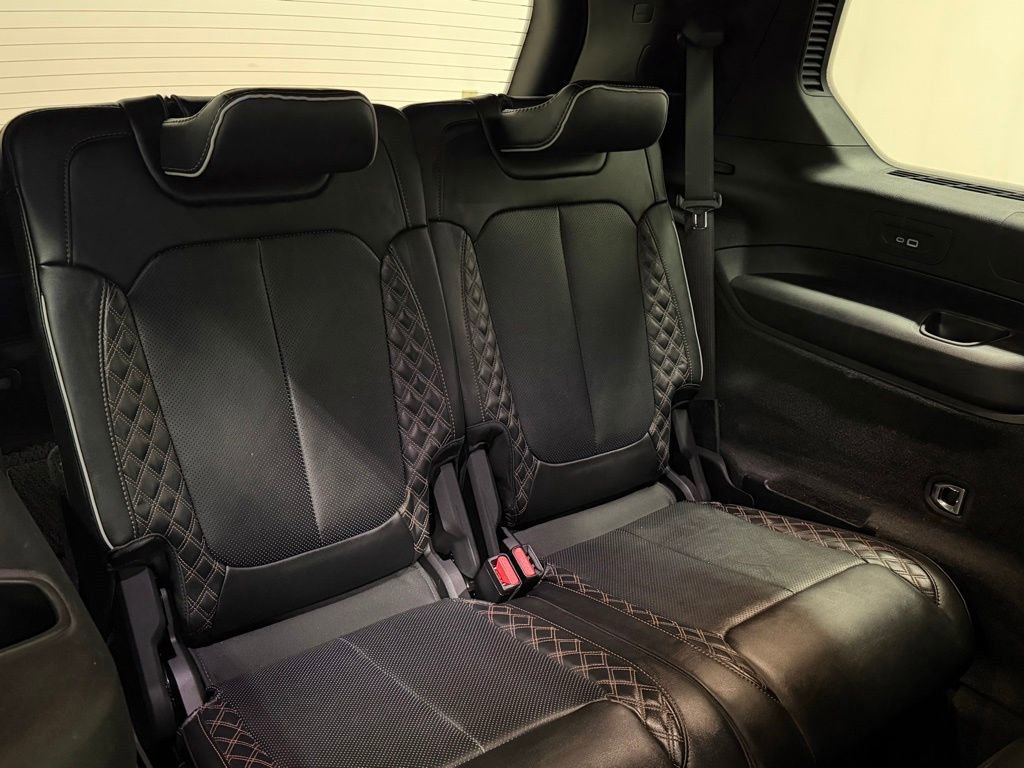 Used 2021 Jeep Grand Cherokee L Summit w/ Luxury Tech Group V image 28