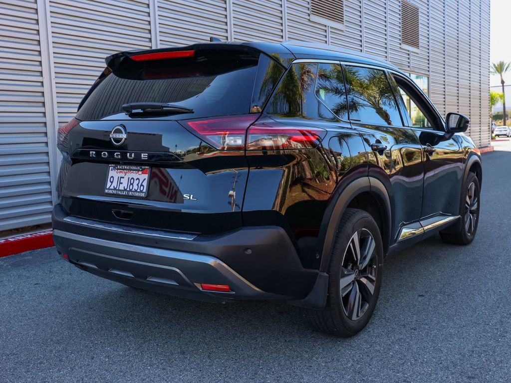 Used 2023 Nissan Rogue SL w/ SL Premium Package image 4