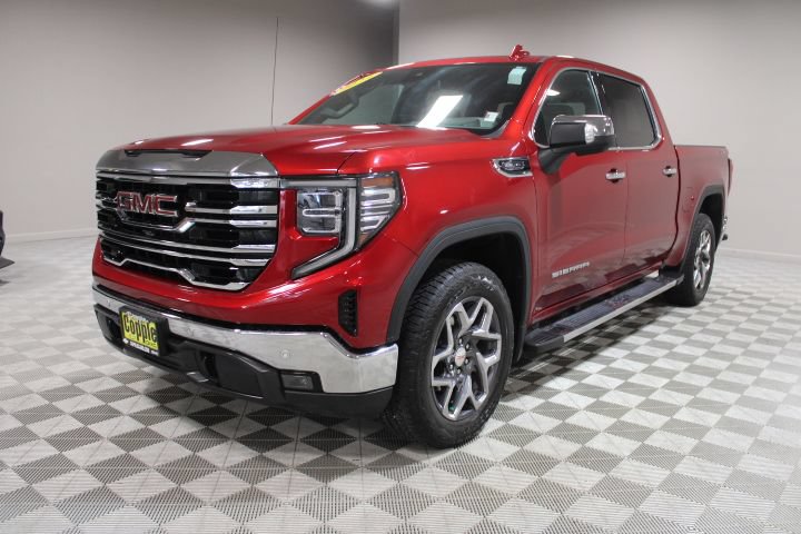 Used 2024 GMC Sierra 1500 SLT w/ SLT Premium Plus Package AWD/4WD image 7