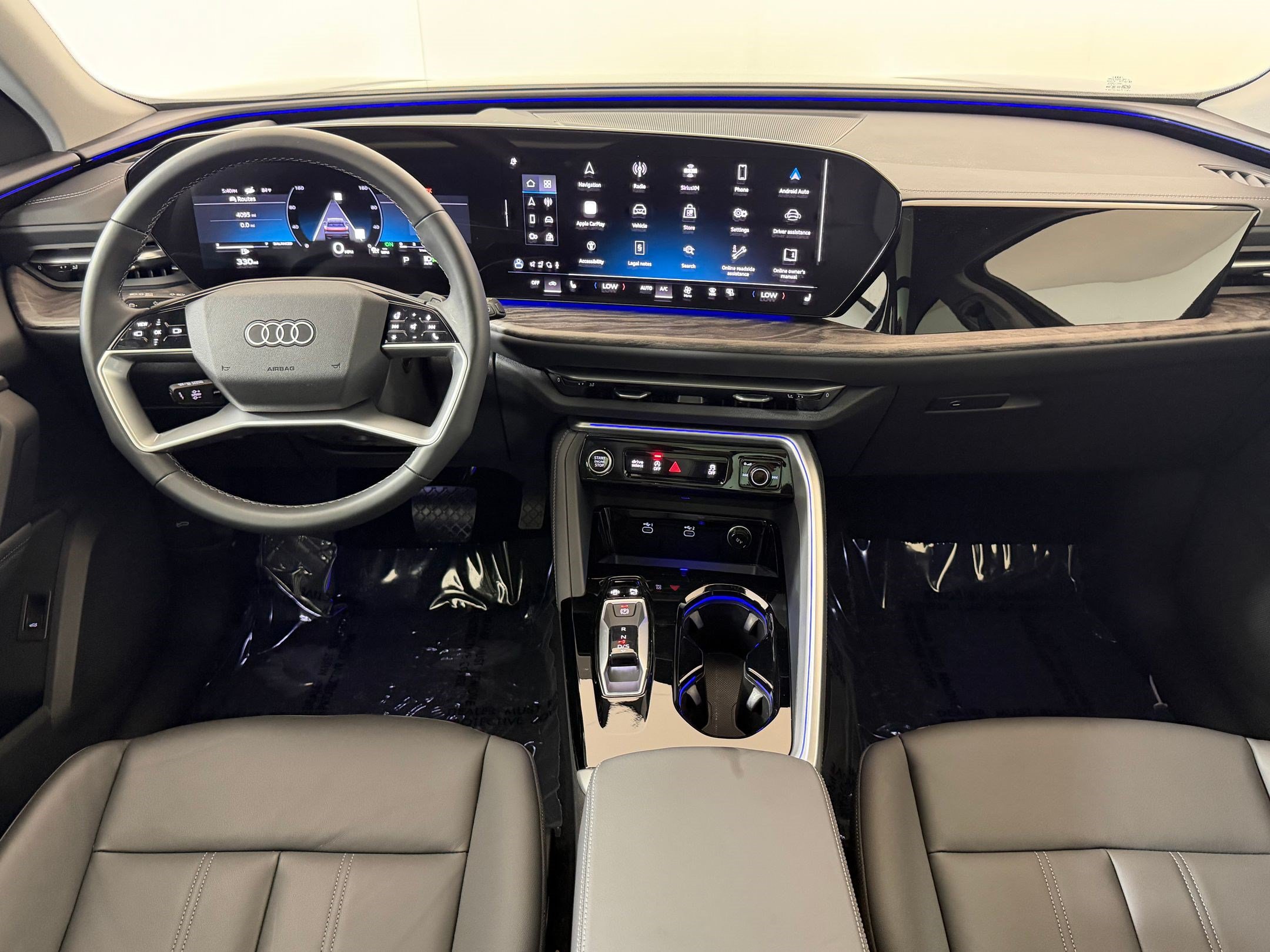 Used 2025 Audi Q5 Premium w/ Convenience Package AWD/4WD image 16