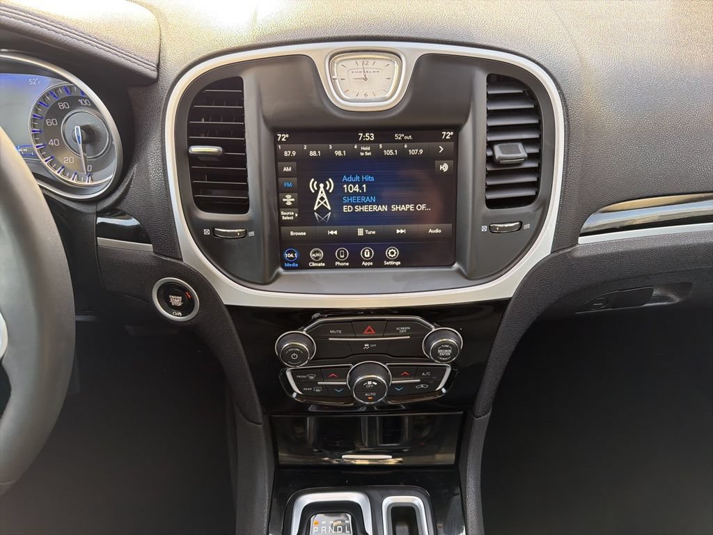 Used 2023 Chrysler 300 Touring RWD image 25
