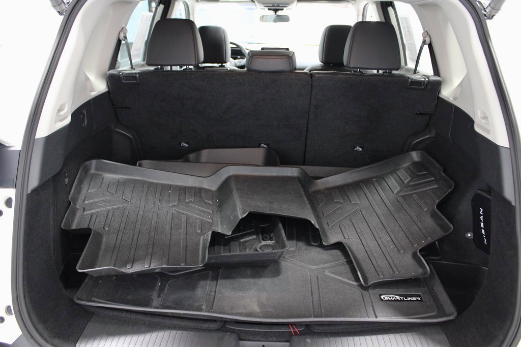 Certified 2021 Nissan Rogue SV w/ Premium Package image 16