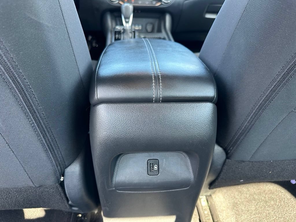 Used 2025 Nissan Sentra SV FWD image 21