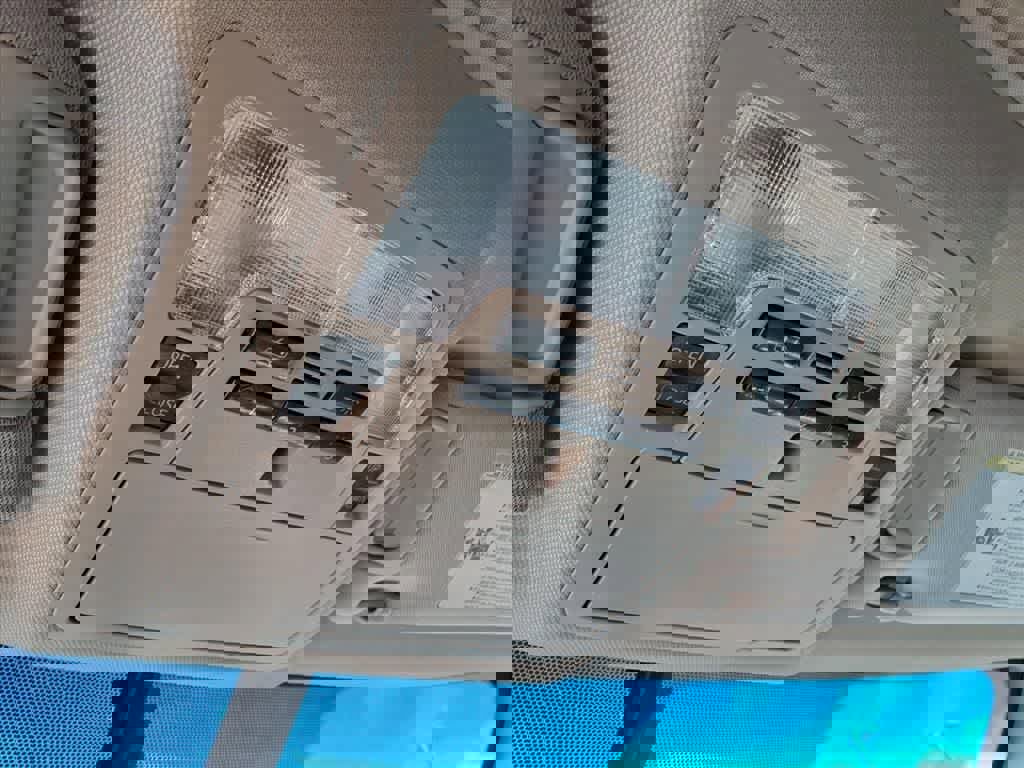 Used 2013 Toyota Camry XLE w/ Leather Pkg image 23