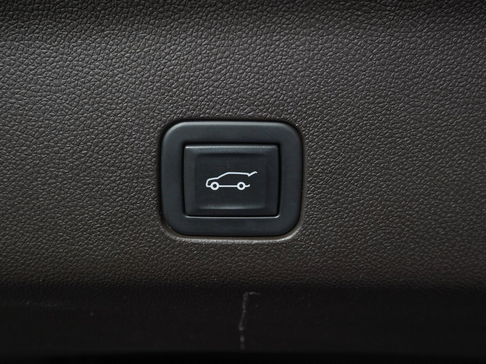 Used 2022 Chevrolet Tahoe LT image 13