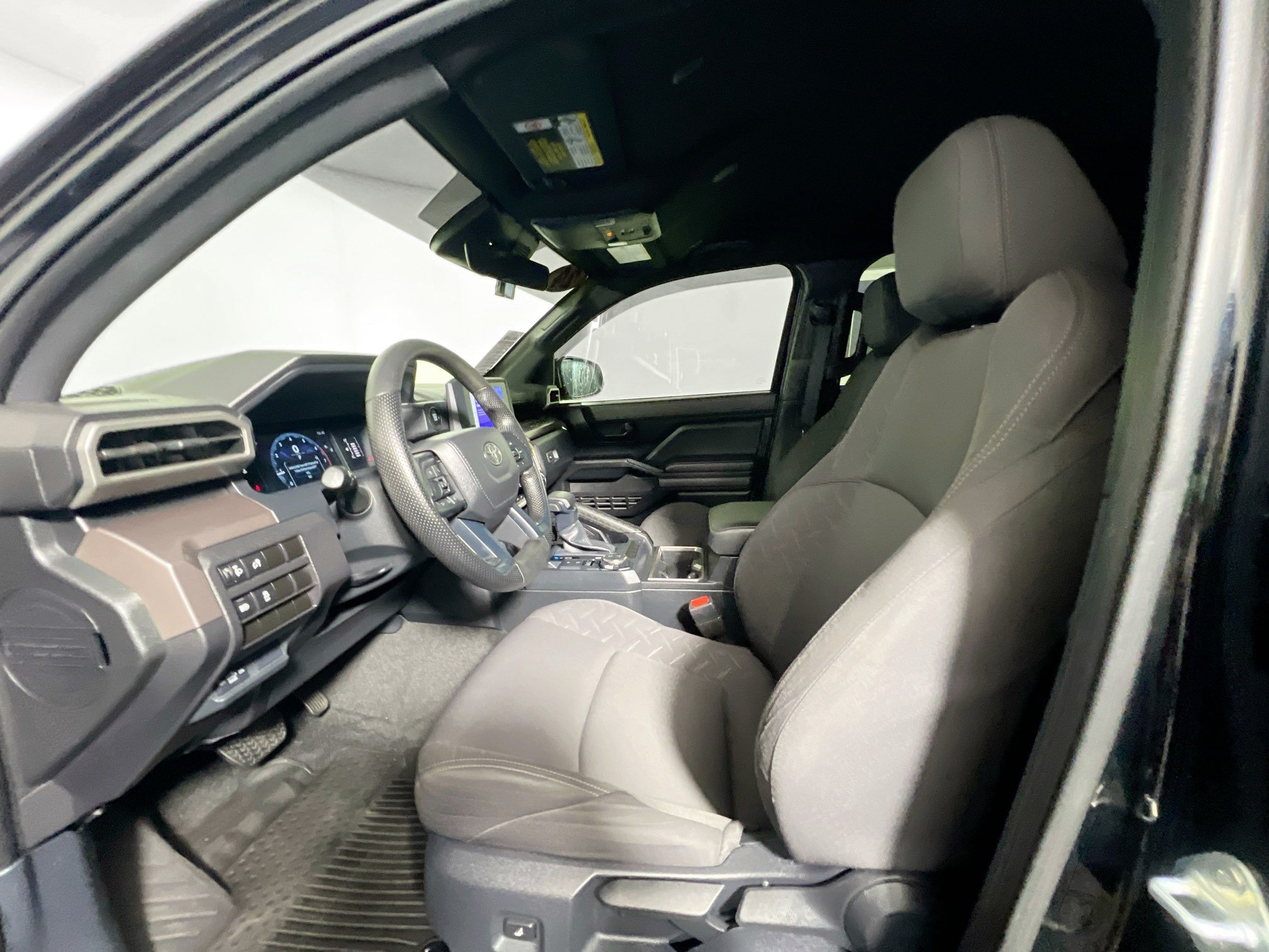 Used 2024 Toyota Tacoma SR5 AWD/4WD image 14