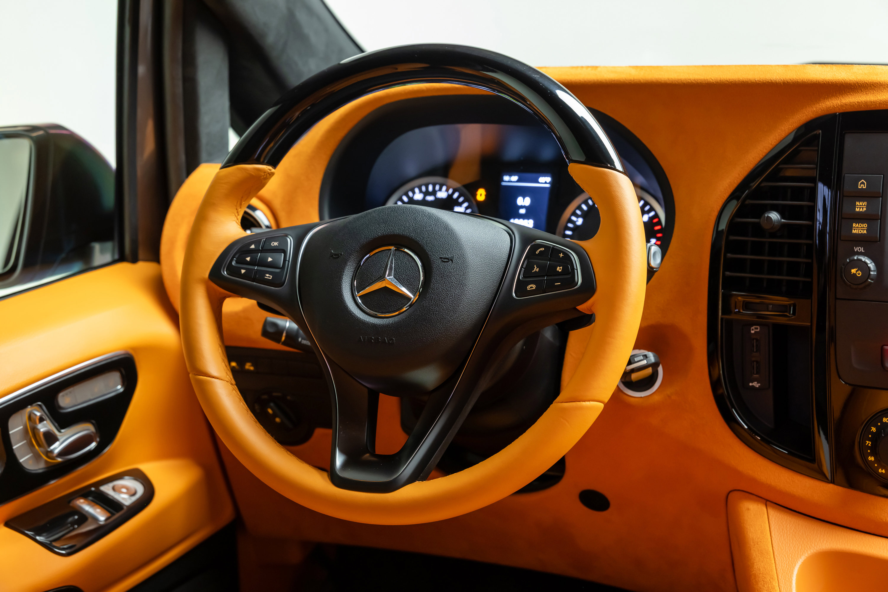 Used 2022 Mercedes-Benz Metris Passenger image 90