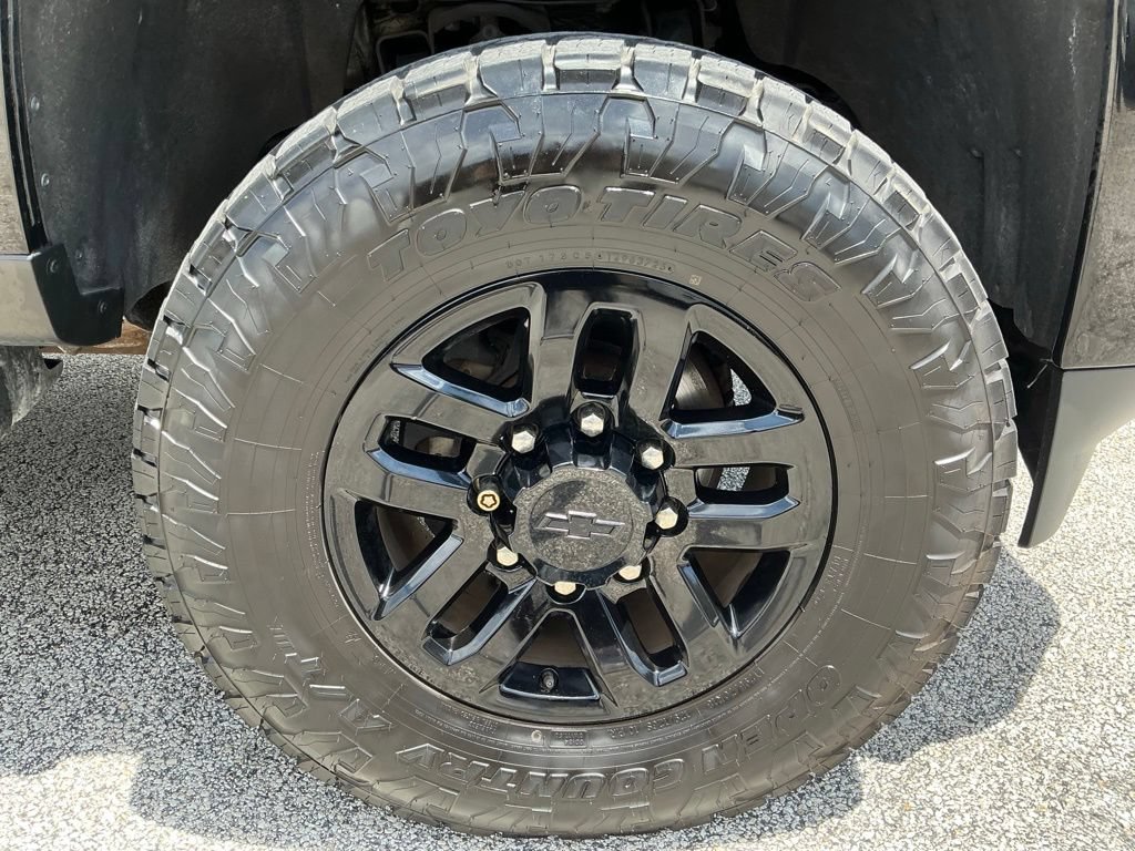 Used 2019 Chevrolet Silverado 2500 LTZ w/ Duramax Plus Package AWD/4WD image 23