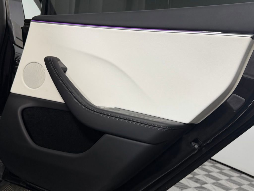 Used 2025 Tesla Model 3 Long Range image 32
