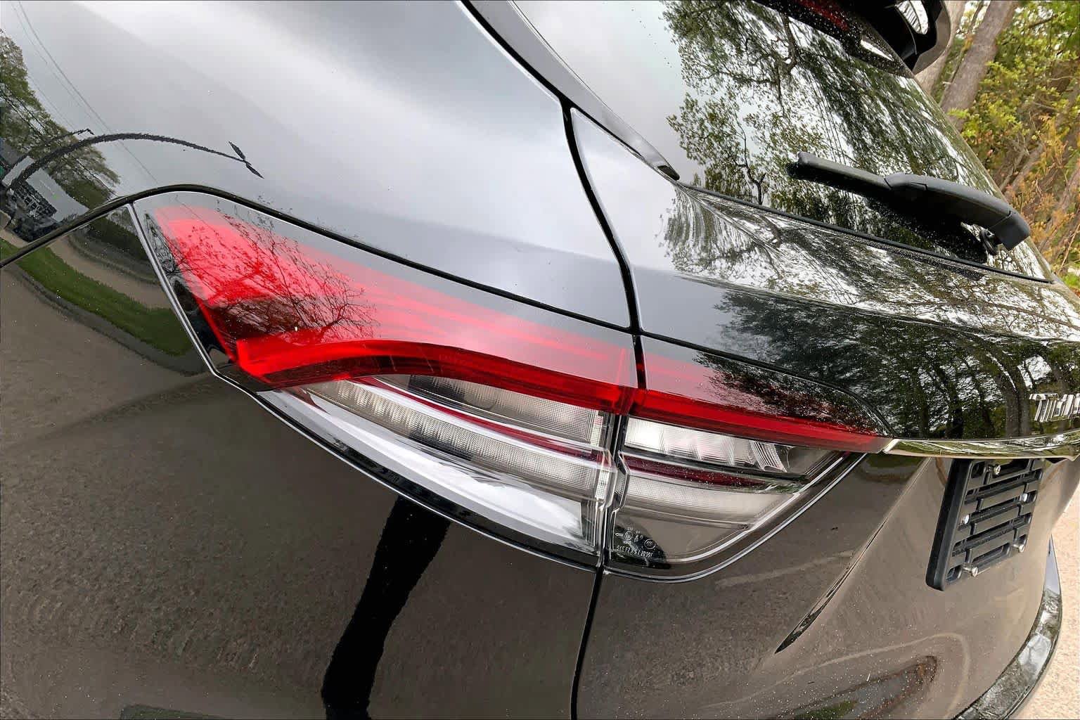 Used 2021 Maserati Levante Trofeo AWD/4WD image 27
