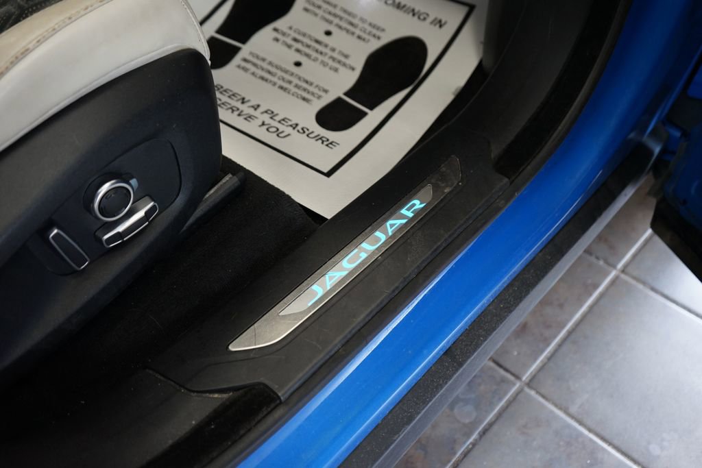 Used 2020 Jaguar F-PACE SVR AWD/4WD image 46