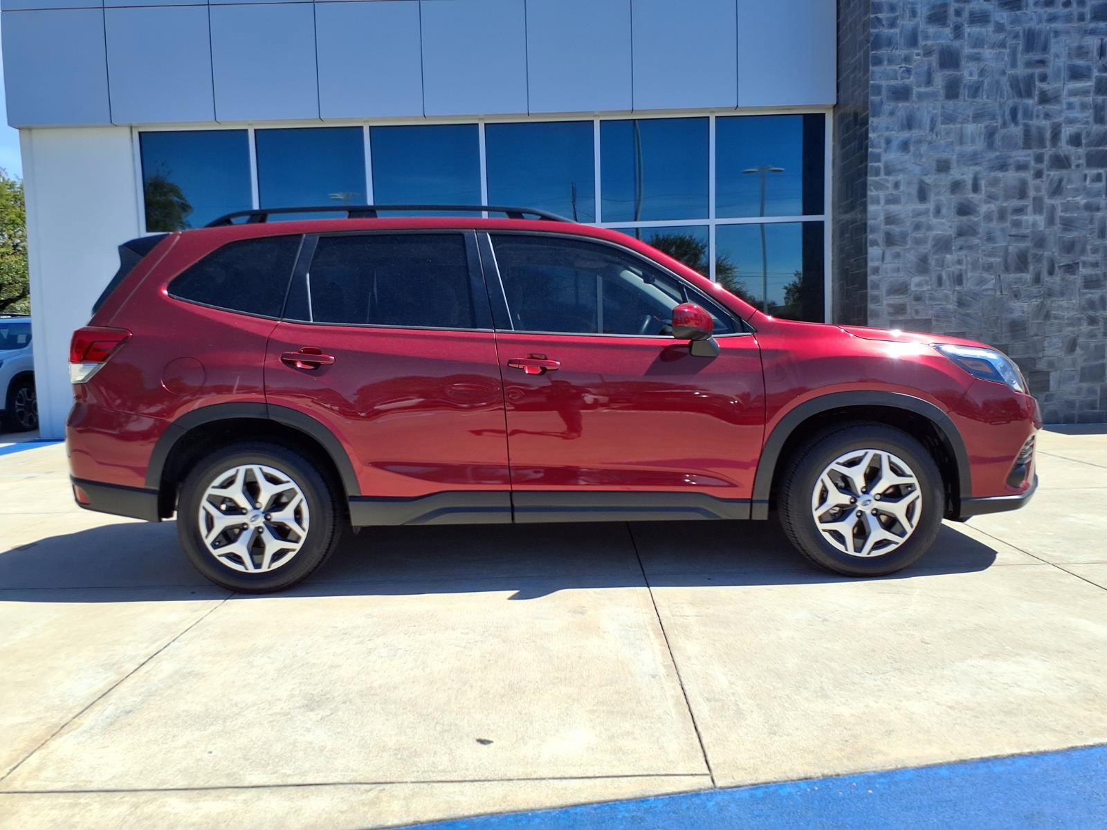 Used 2024 Subaru Forester Premium image 26