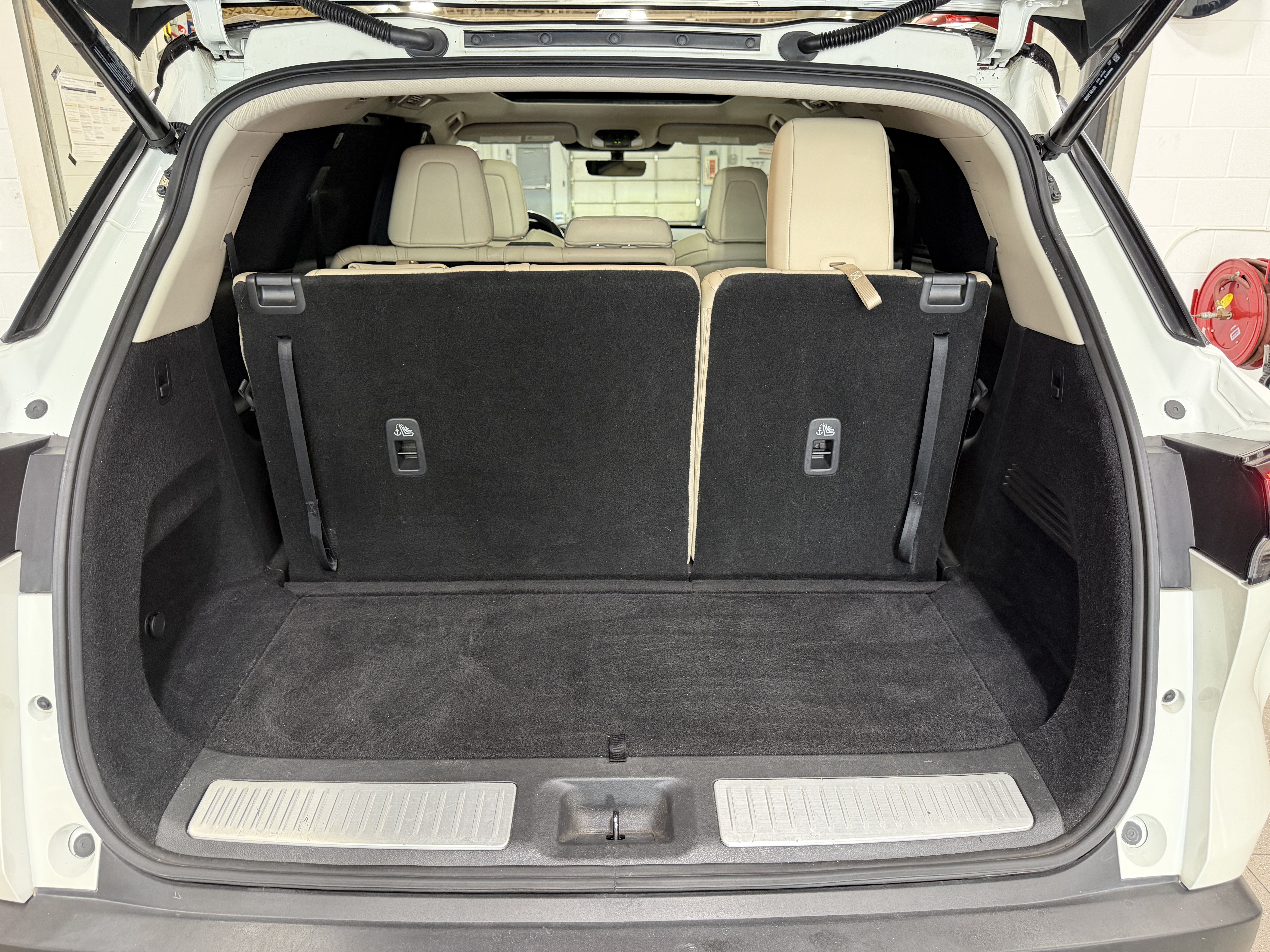 Used 2022 Lincoln Corsair AWD w/ Premium Package image 34
