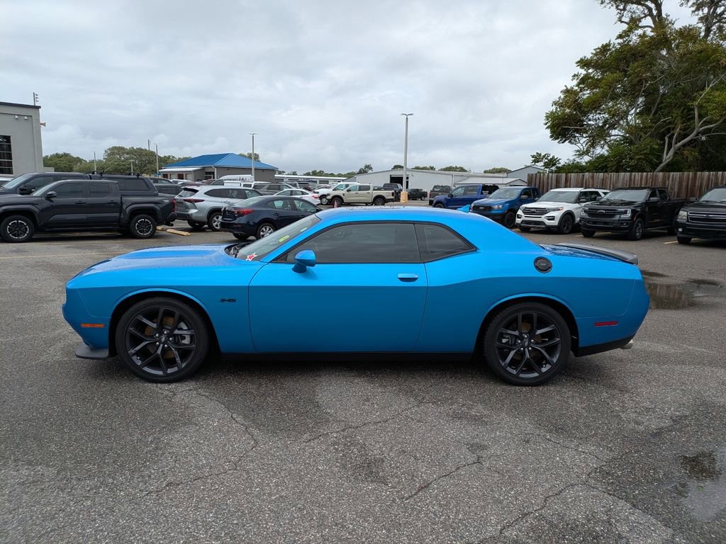 Used 2023 Dodge Challenger R/T w/ Plus Package image 9
