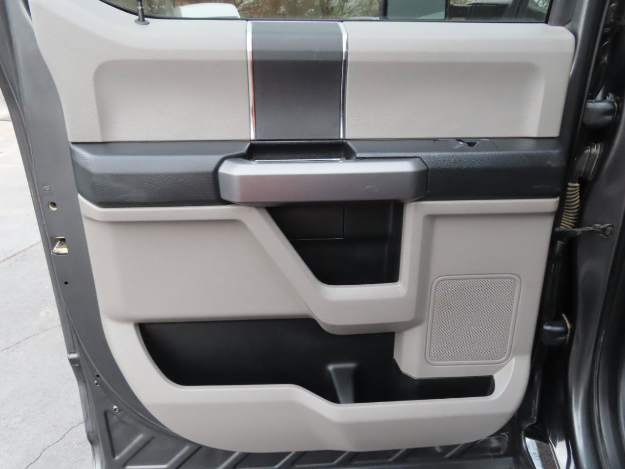 Used 2019 Ford F250 XLT w/ XLT Value Package image 40