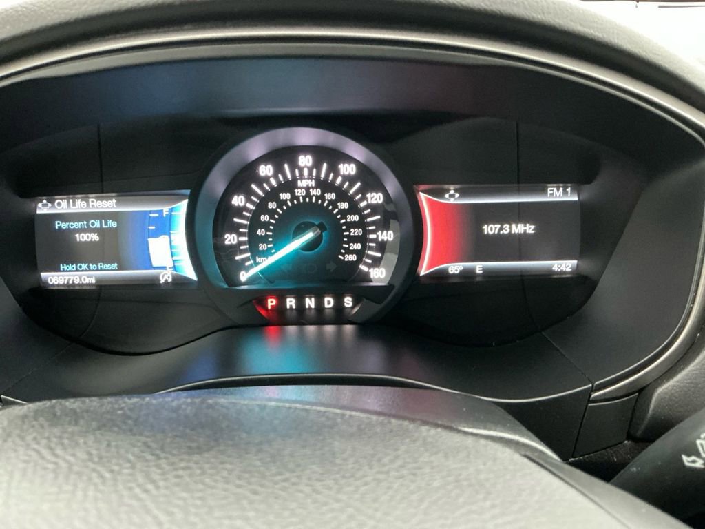 Used 2018 Ford Fusion SE w/ Fusion SE Technology Package image 19