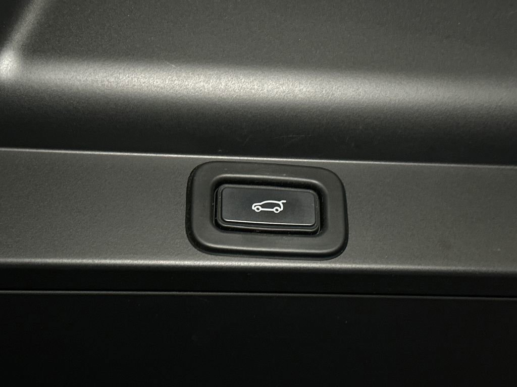 Used 2023 Land Rover Range Rover SE AWD/4WD image 7
