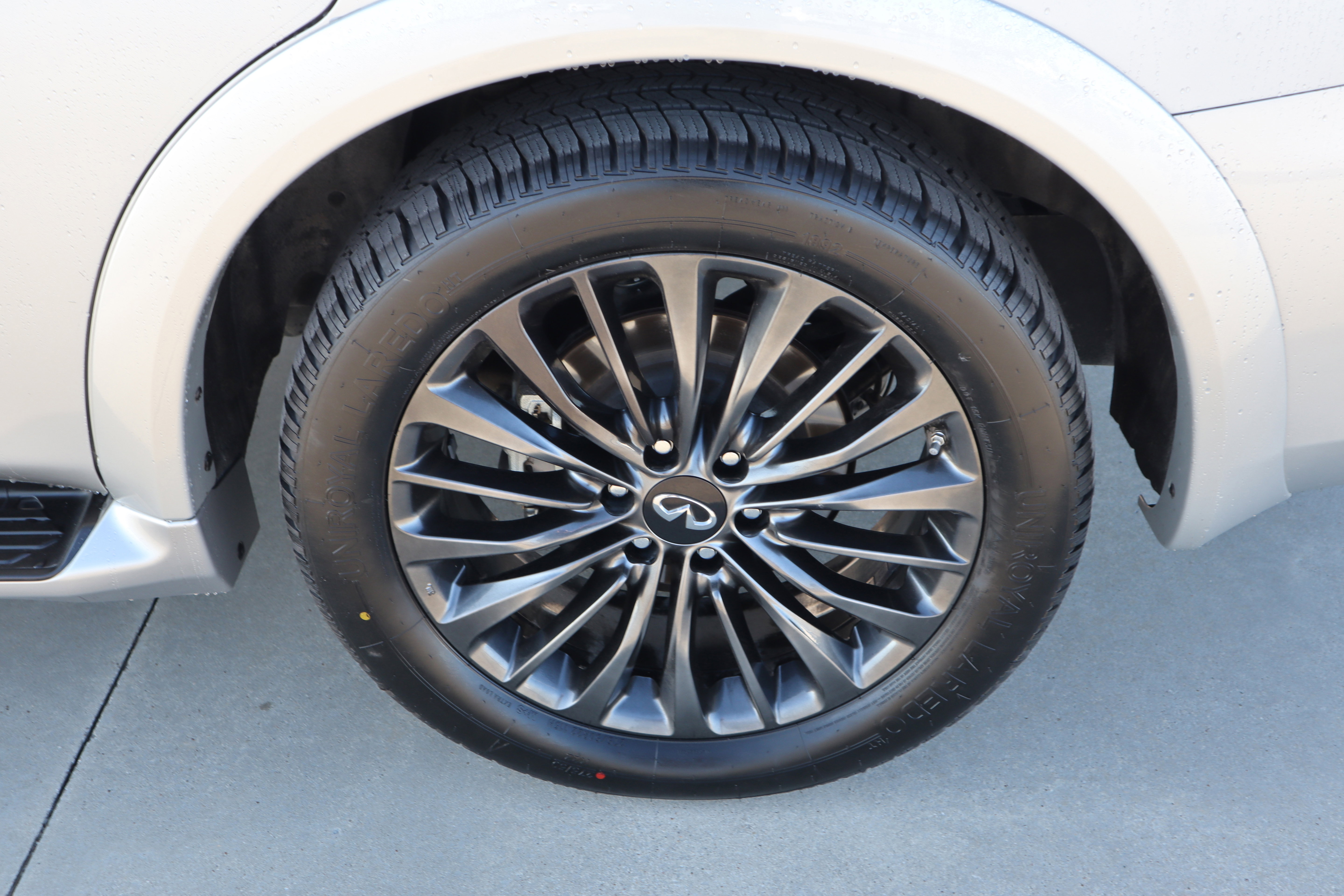 Used 2022 INFINITI QX80 Premium Select w/ Cargo Package image 9