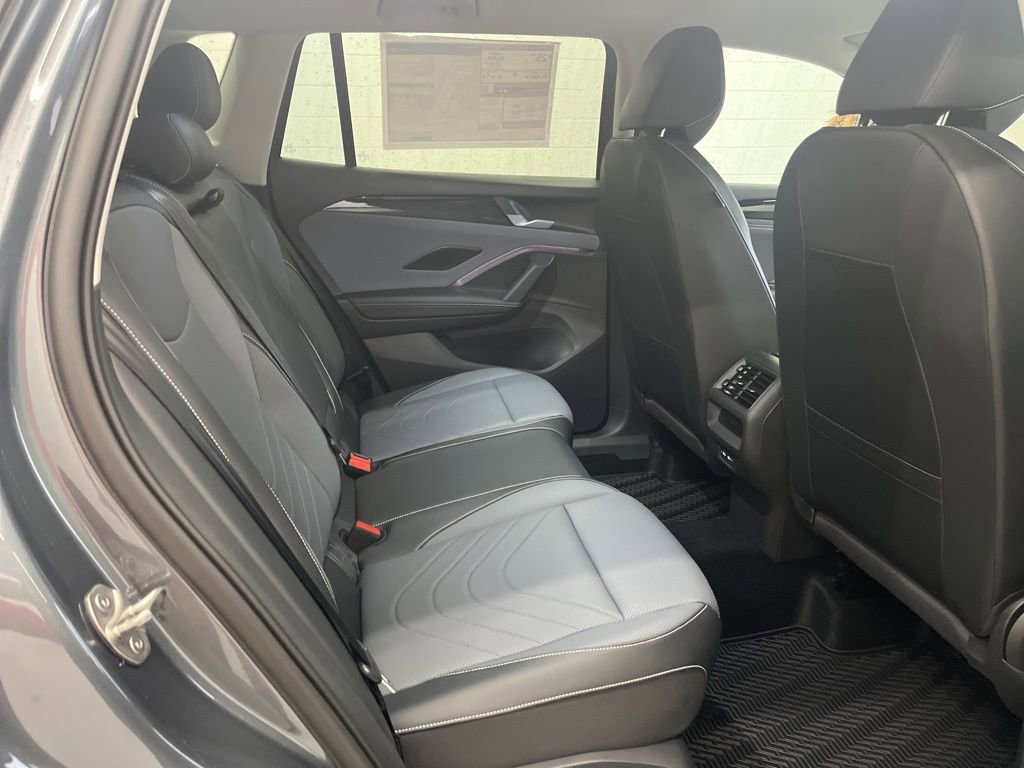 New 2026 Volkswagen Tiguan SE AWD/4WD image 33