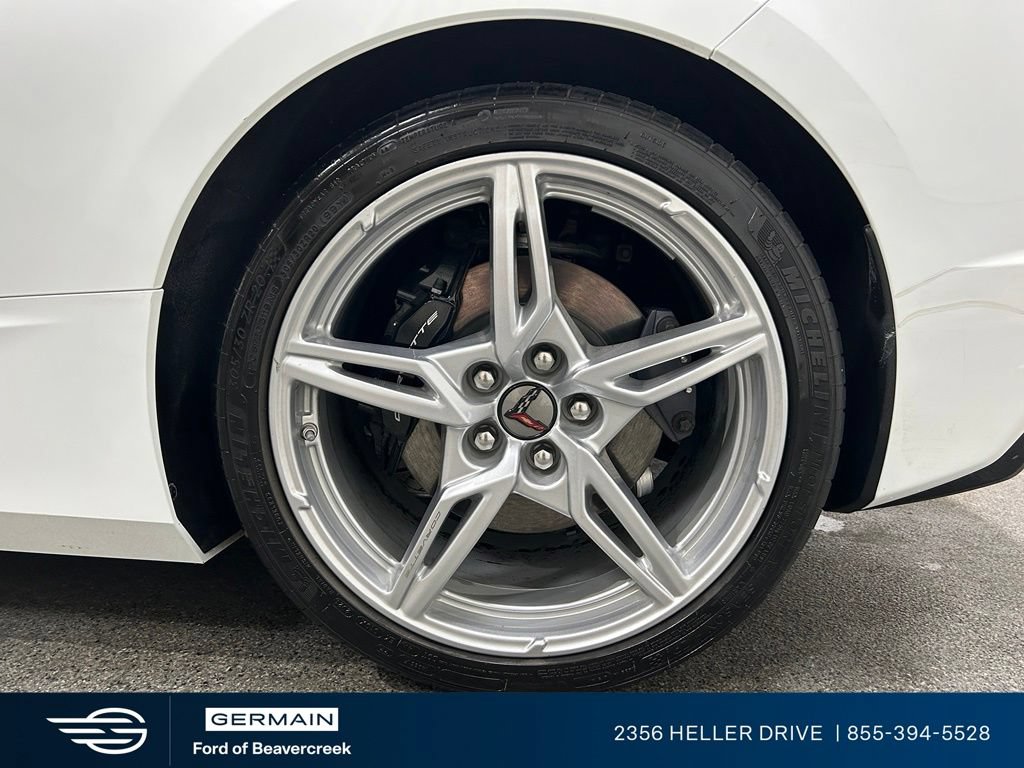 Used 2021 Chevrolet Corvette Stingray Coupe w/ 1LT RWD image 13