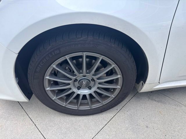 Used 2017 Toyota Avalon Limited w/ All Weather Liner Package FWD image 12