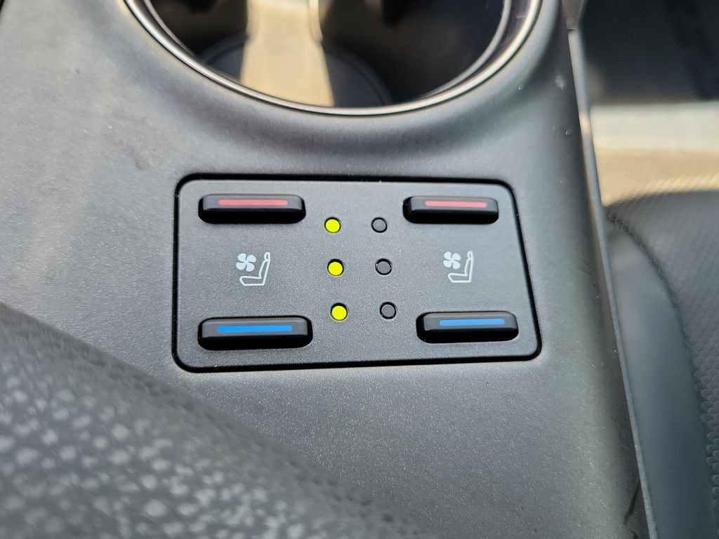 Used 2022 Toyota Camry XSE w/ Navigation Package FWD image 34