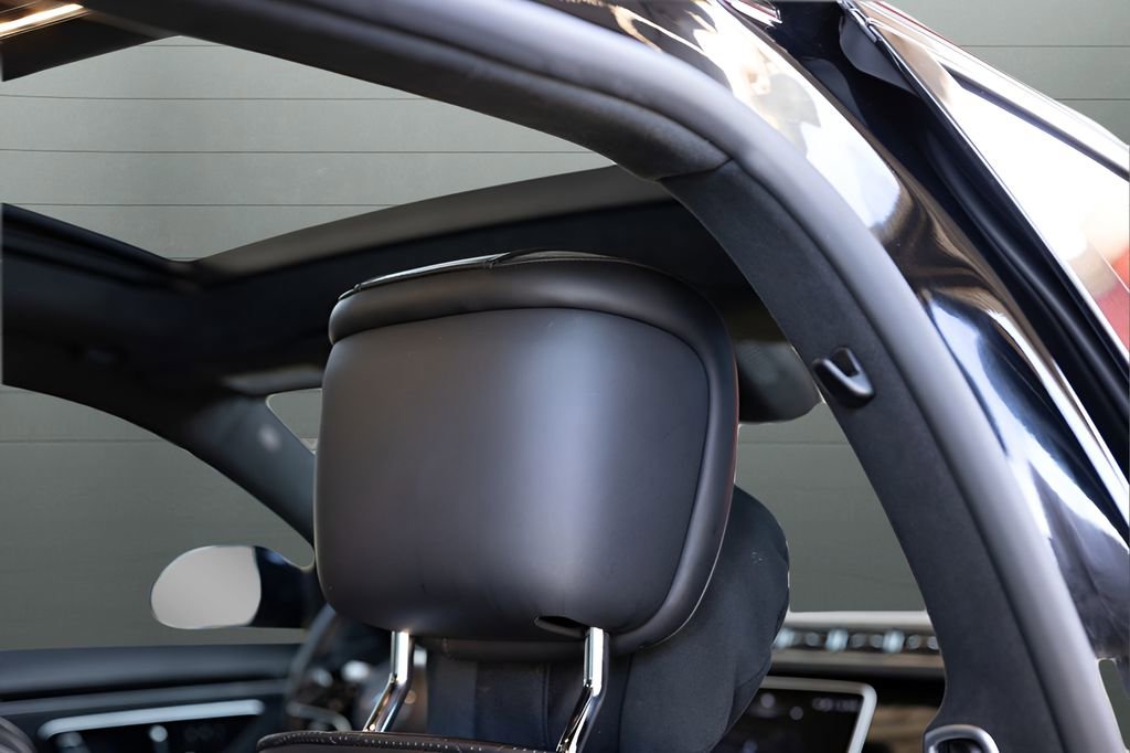 Used 2022 Mercedes-Benz S 580 4MATIC Sedan w/ AMG Line Package image 73