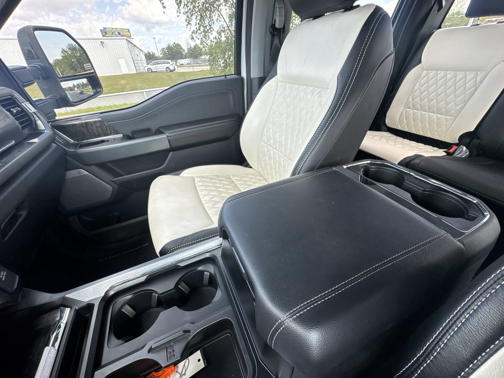 Used 2024 Ford F250 Lariat w/ Lariat Ultimate Package AWD/4WD image 21