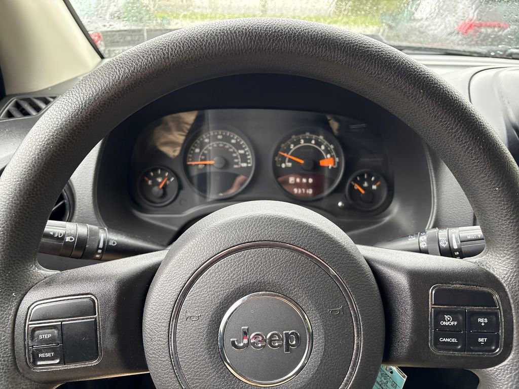 Used 2014 Jeep Compass Sport w/ Power Value Group AWD/4WD image 18