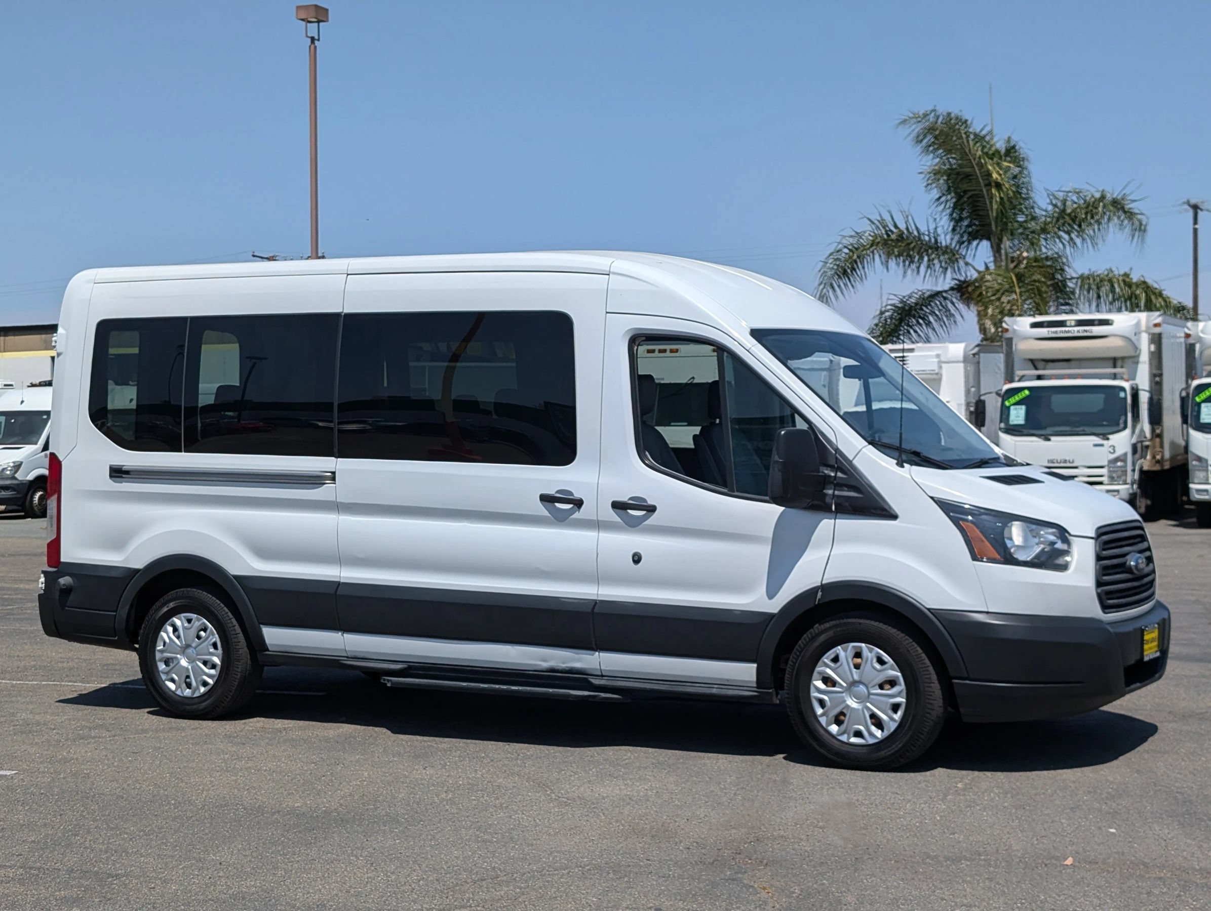 Used 2018 Ford Transit 350 XL RWD image 1