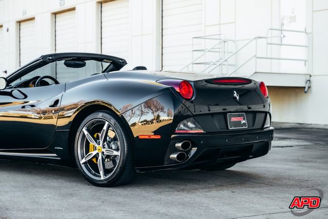 Used 2014 Ferrari California image 49