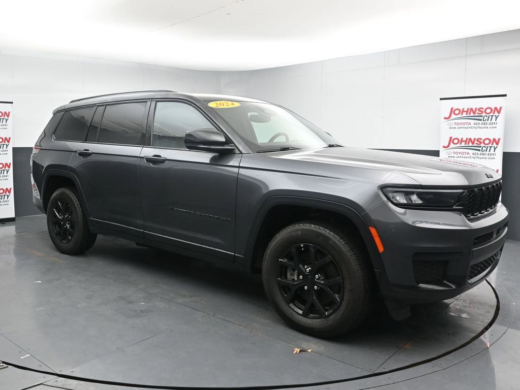 Used 2024 Jeep Grand Cherokee L Laredo AWD/4WD image 2