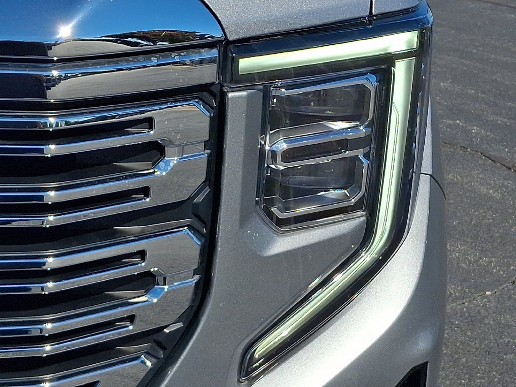 Used 2023 GMC Sierra 1500 Denali AWD/4WD image 9