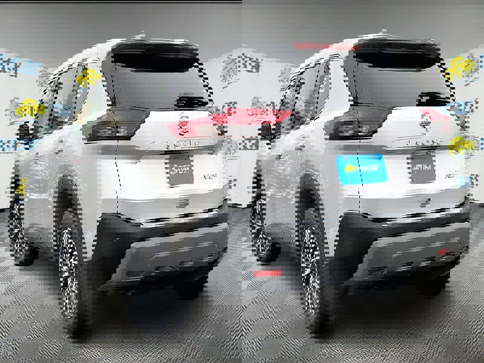 Certified 2022 Nissan Rogue SV image 4