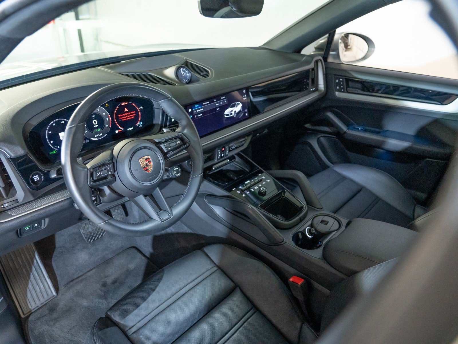 Certified 2024 Porsche Cayenne GTS AWD/4WD image 4