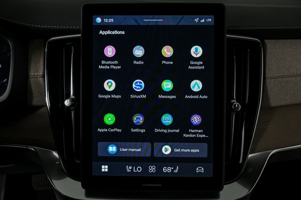 Used 2026 Volvo XC90 B6 Plus w/ Protection Package Premier AWD/4WD image 16