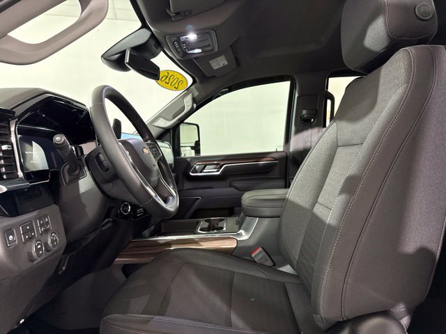 Used 2026 Chevrolet Silverado 2500 LT w/ All Star Edition AWD/4WD image 18