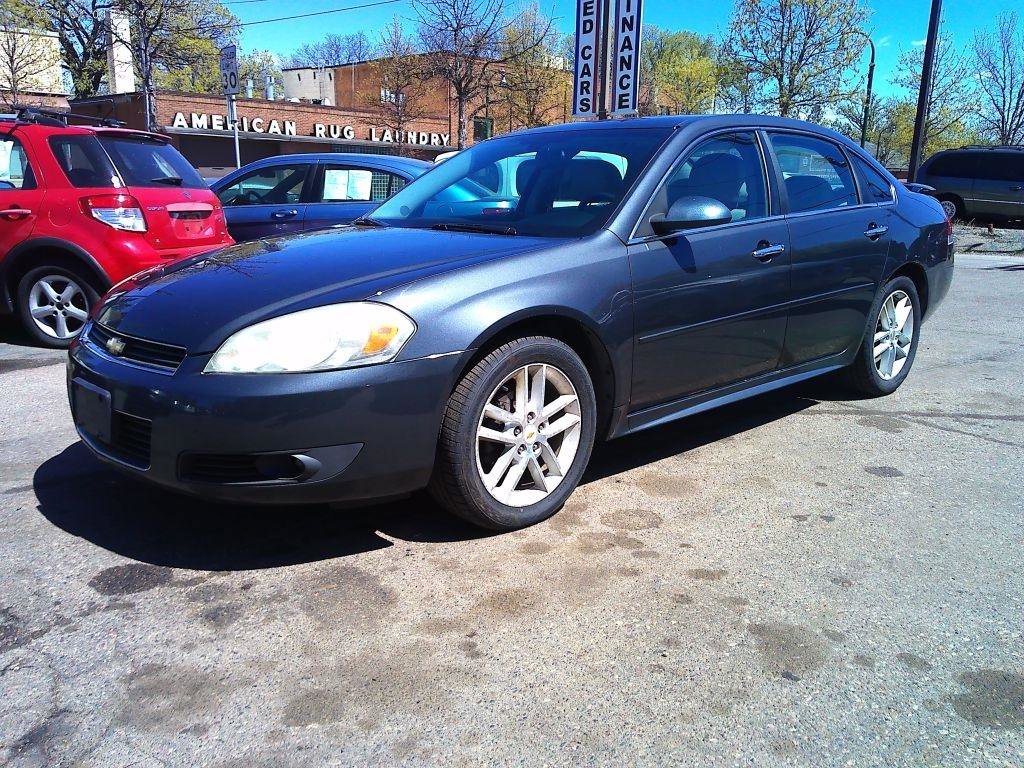 Used 2010 Chevrolet Impala LTZ FWD image 2