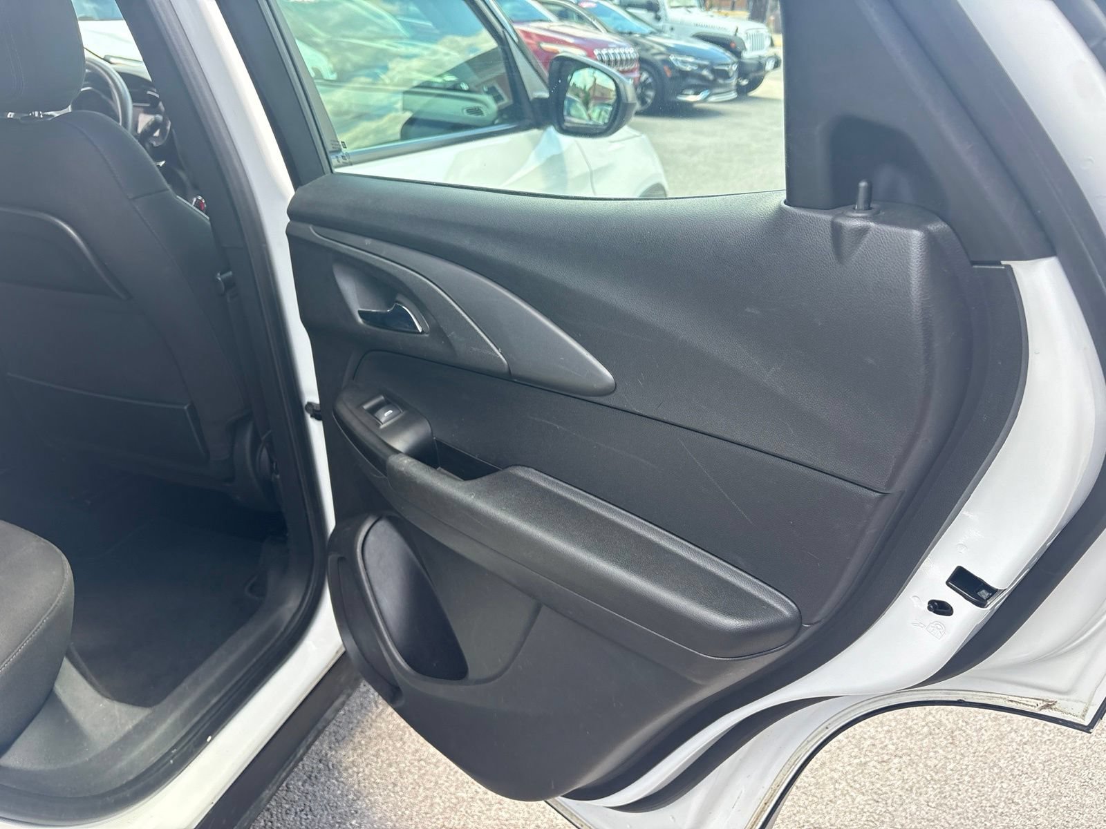 Used 2022 Chevrolet TrailBlazer LS FWD image 16