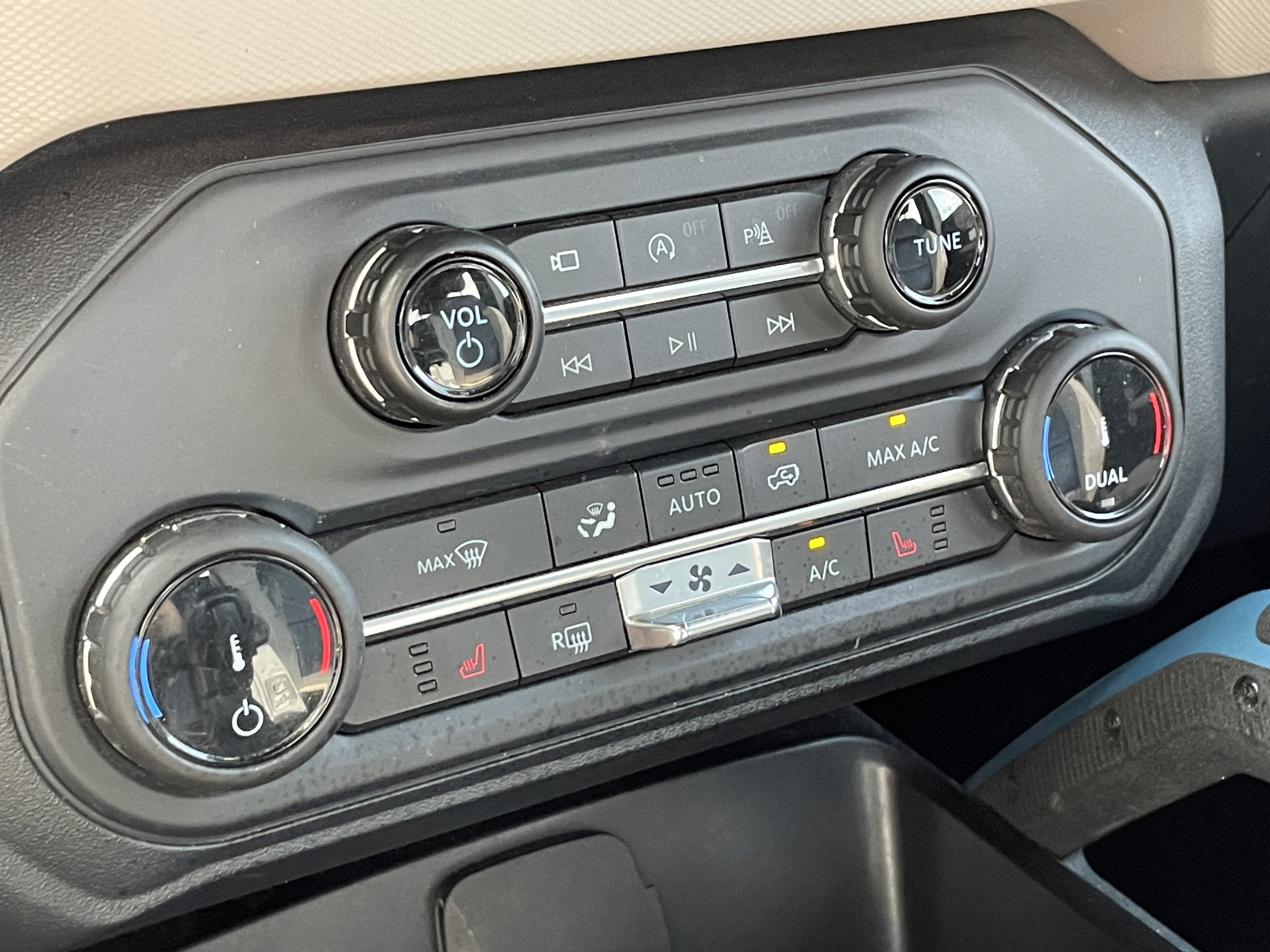 Used 2022 Ford Bronco Wildtrak AWD/4WD image 22