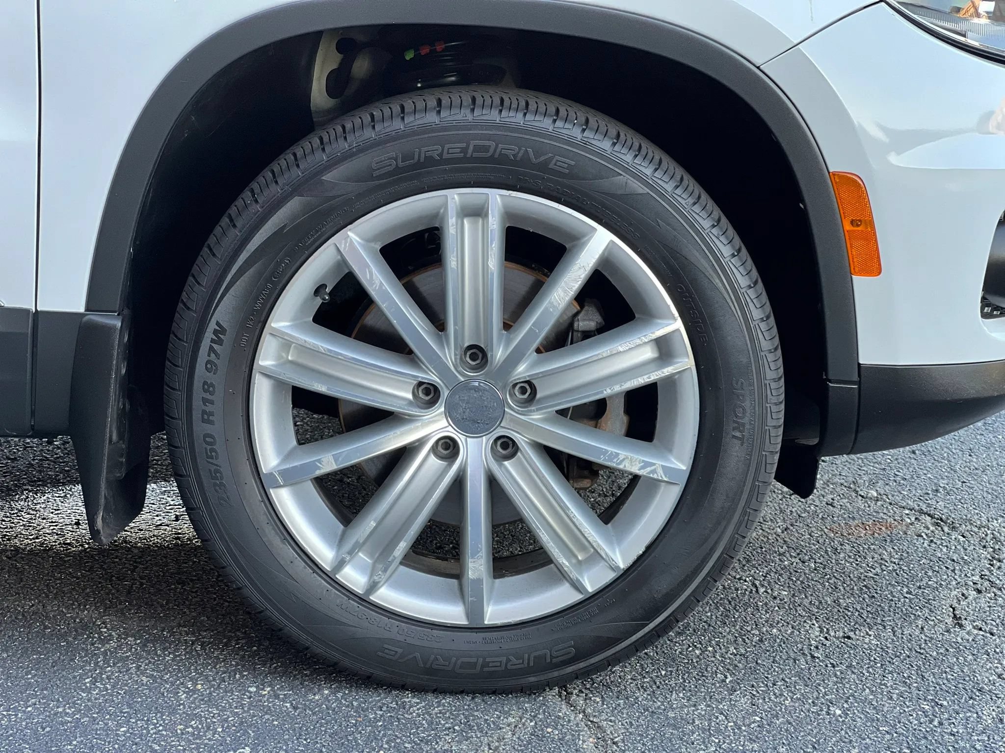 Used 2015 Volkswagen Tiguan SEL AWD/4WD image 39
