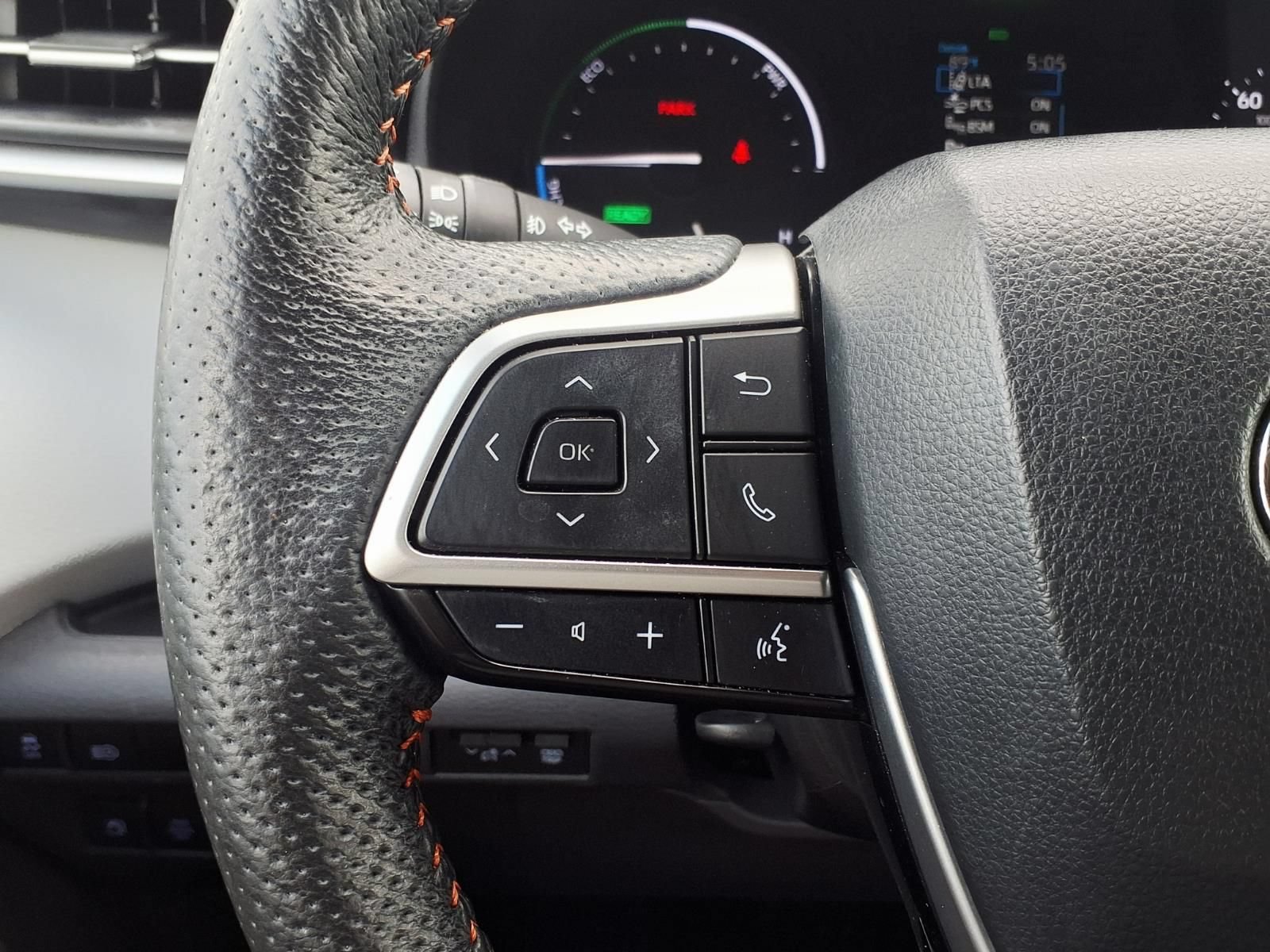 Certified 2023 Toyota Sienna XSE w/ XSE Plus Package FWD image 16