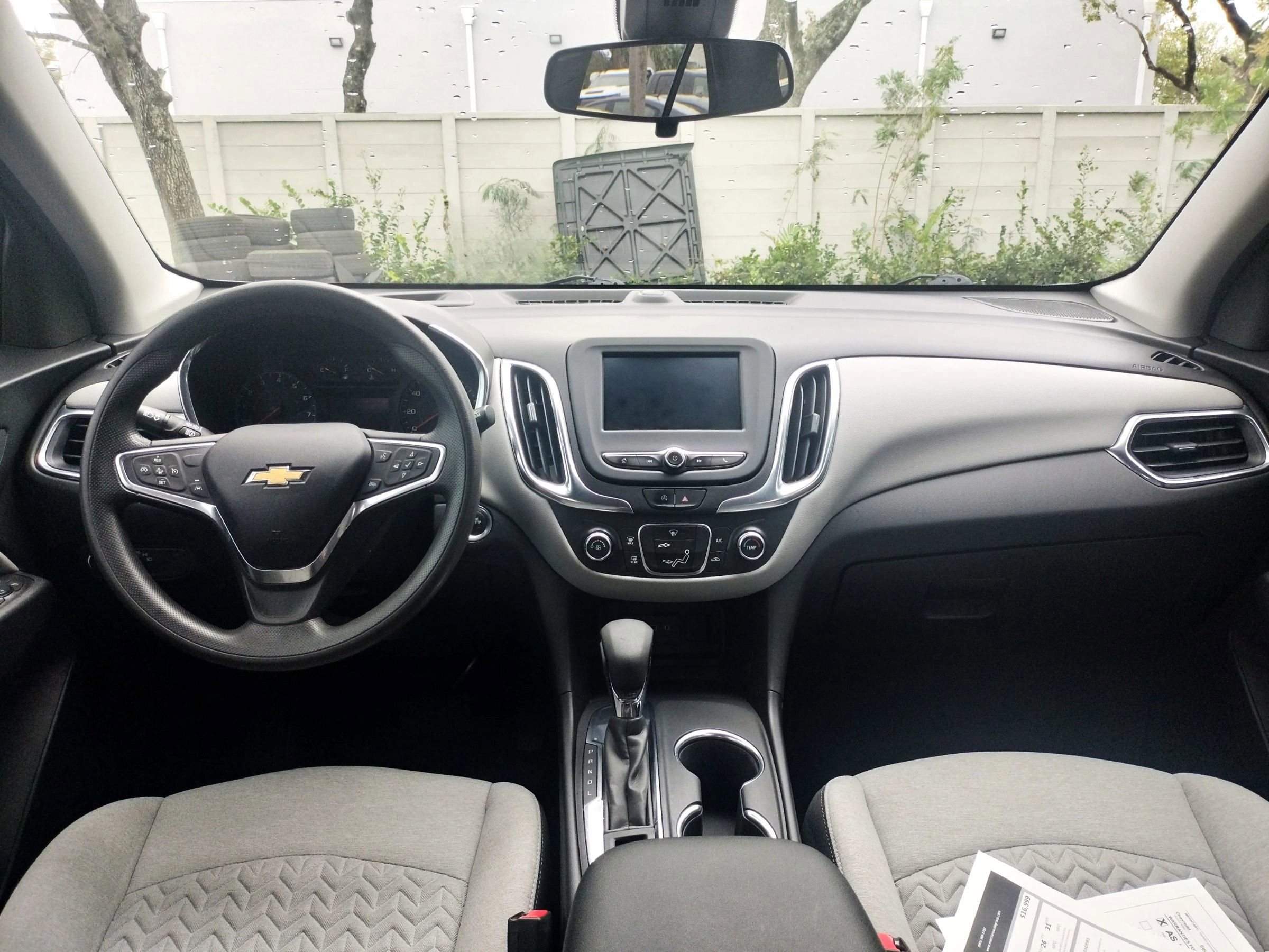 Used 2022 Chevrolet Equinox LS FWD image 25