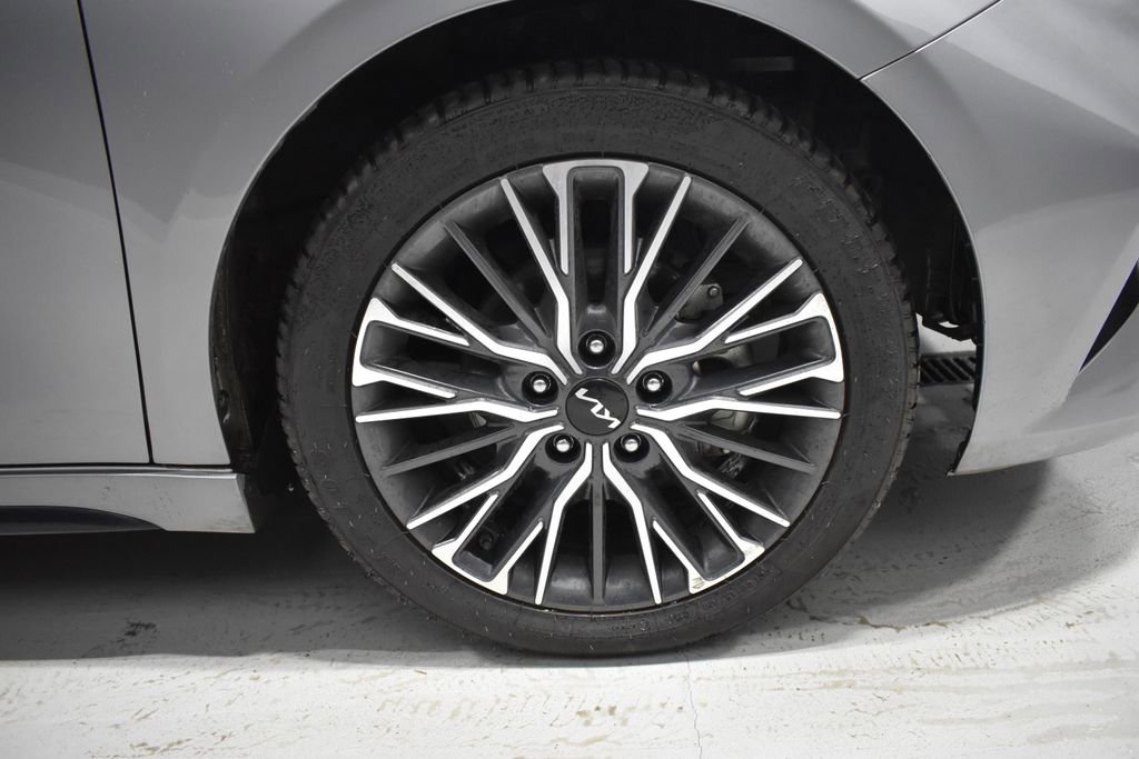 Used 2024 Kia Forte GT-Line image 10